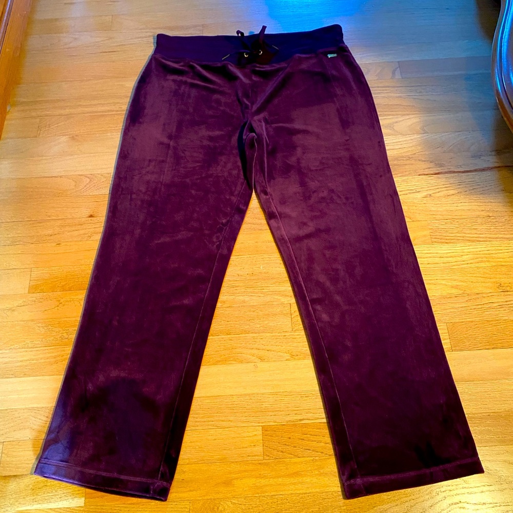 Calvin Klein burgundy pull on pants